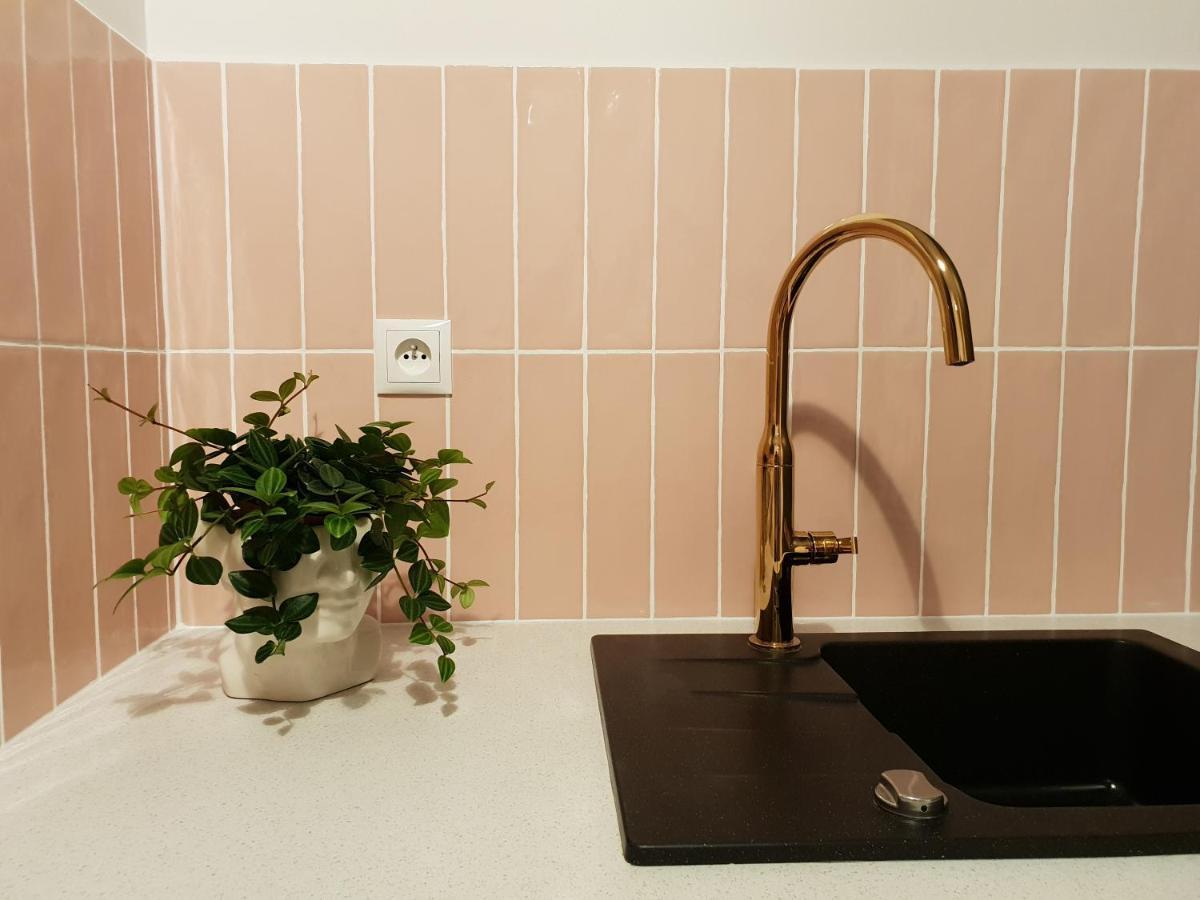Apartament Male Garbary Познан Екстериор снимка