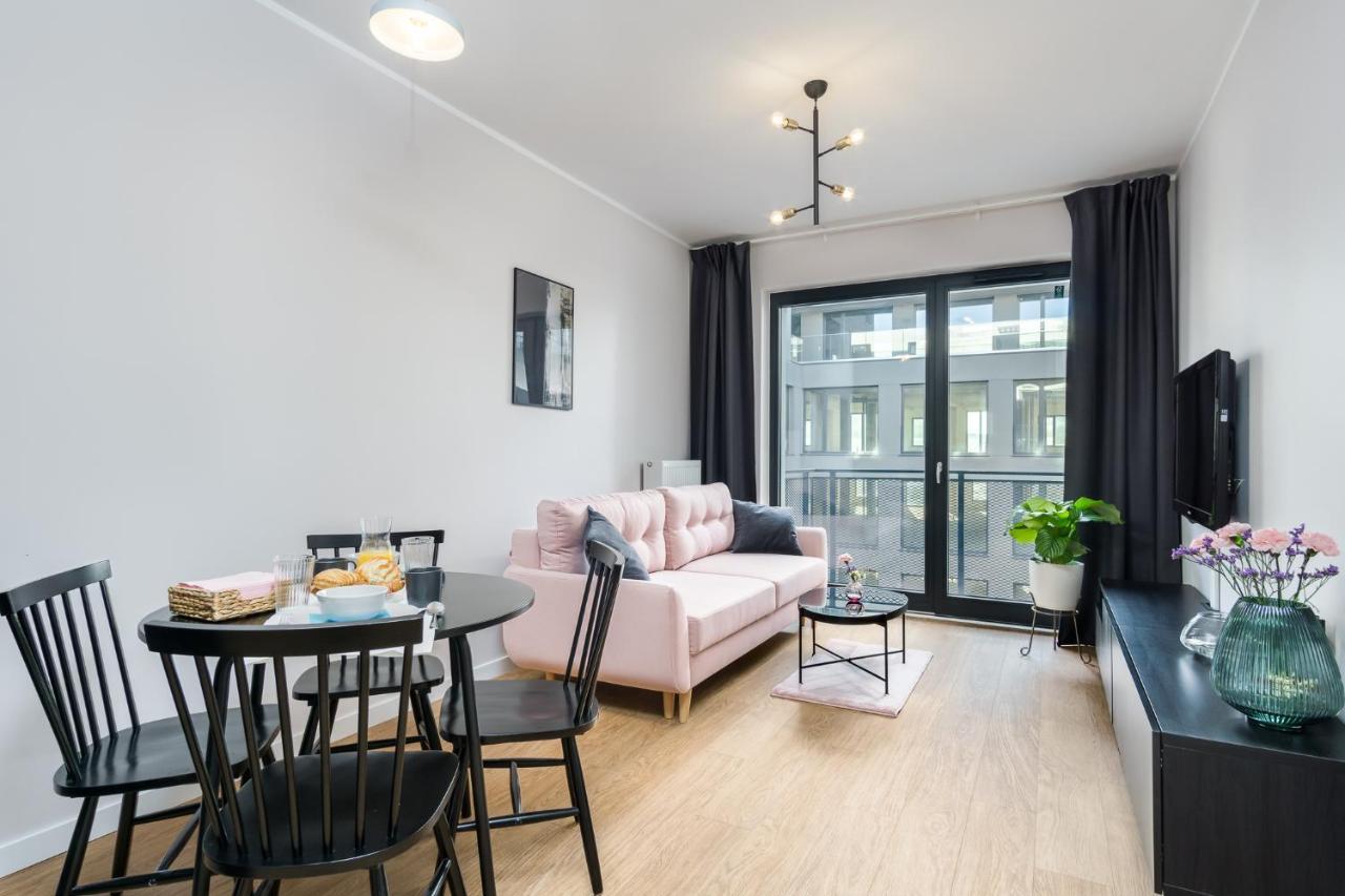 Apartament Male Garbary Познан Екстериор снимка