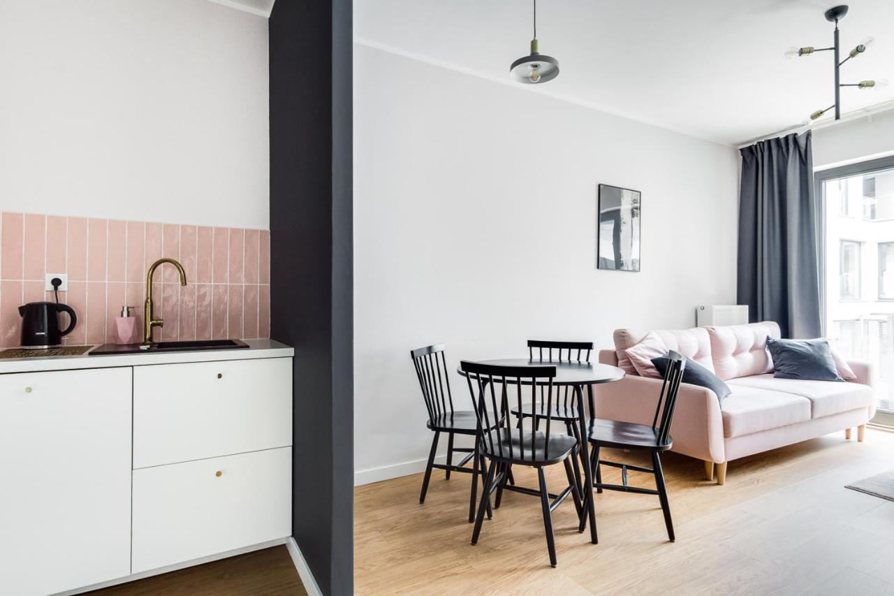 Apartament Male Garbary Познан Екстериор снимка